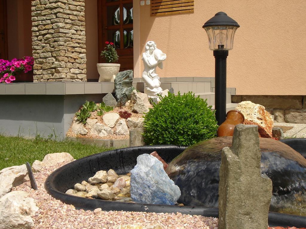 Villa Monika Кестели Екстериор снимка
