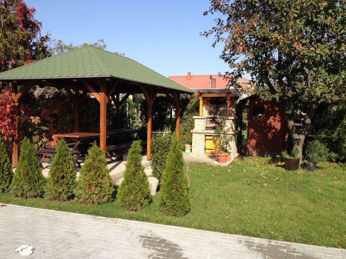 Villa Monika Кестели Екстериор снимка