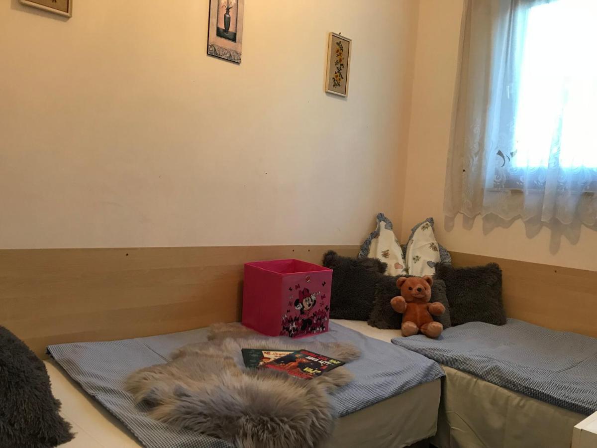 Villa Monika Кестели Екстериор снимка