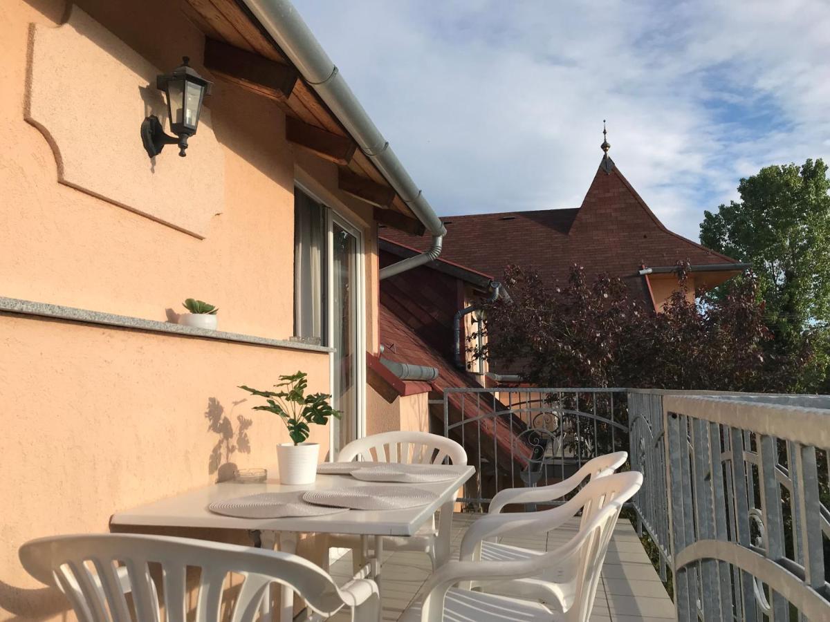Villa Monika Кестели Екстериор снимка